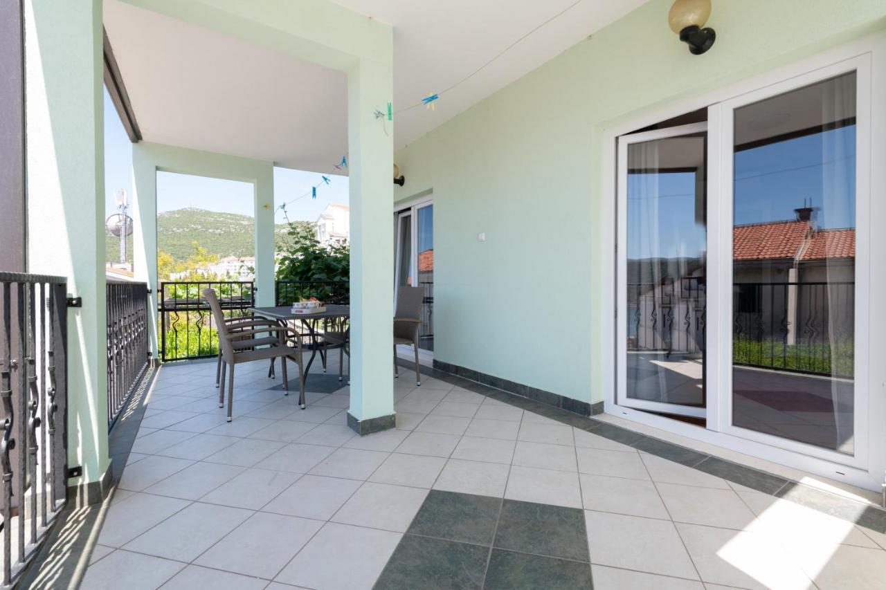 Apartments & Rooms Leon Neum Exterior photo